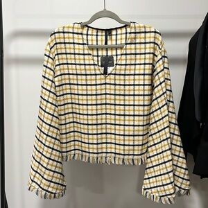 TOPSHOP Boutique long sleeve top, size 4, new with tag.